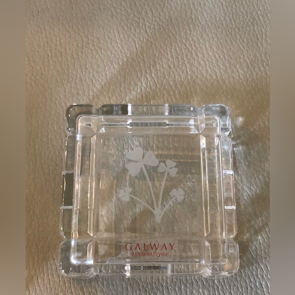 Galway Crystal Shamrock Square trinket box 24% lead crystal - Picture 3 of 15